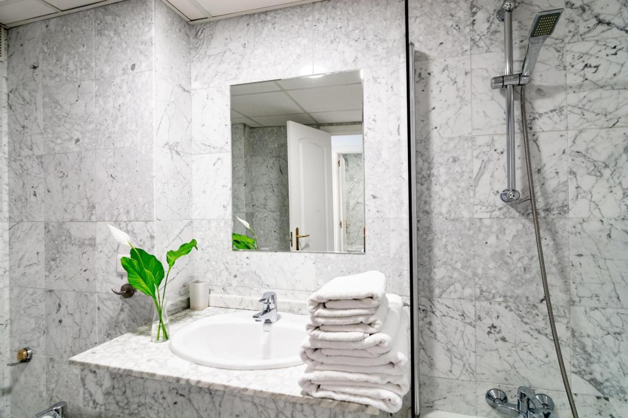 Pr45- Beach Front Apartment Puerto Banus Marbella Esterno foto